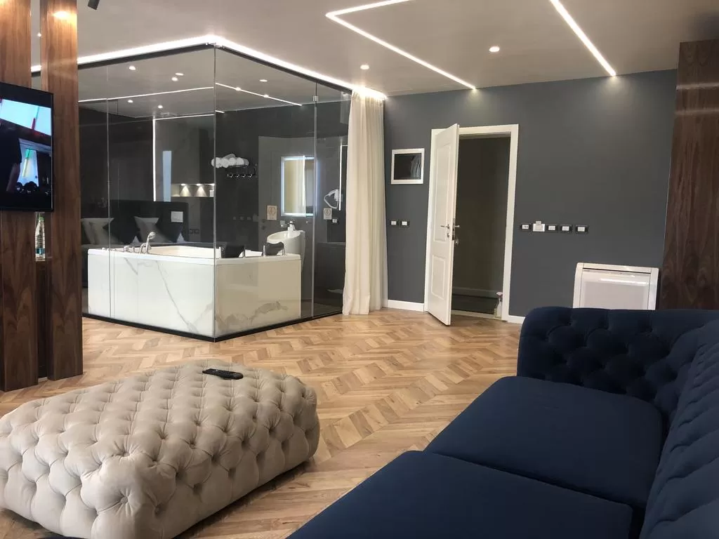 Royal G Hotel _ SPA 12 - SUITE 4.jpg